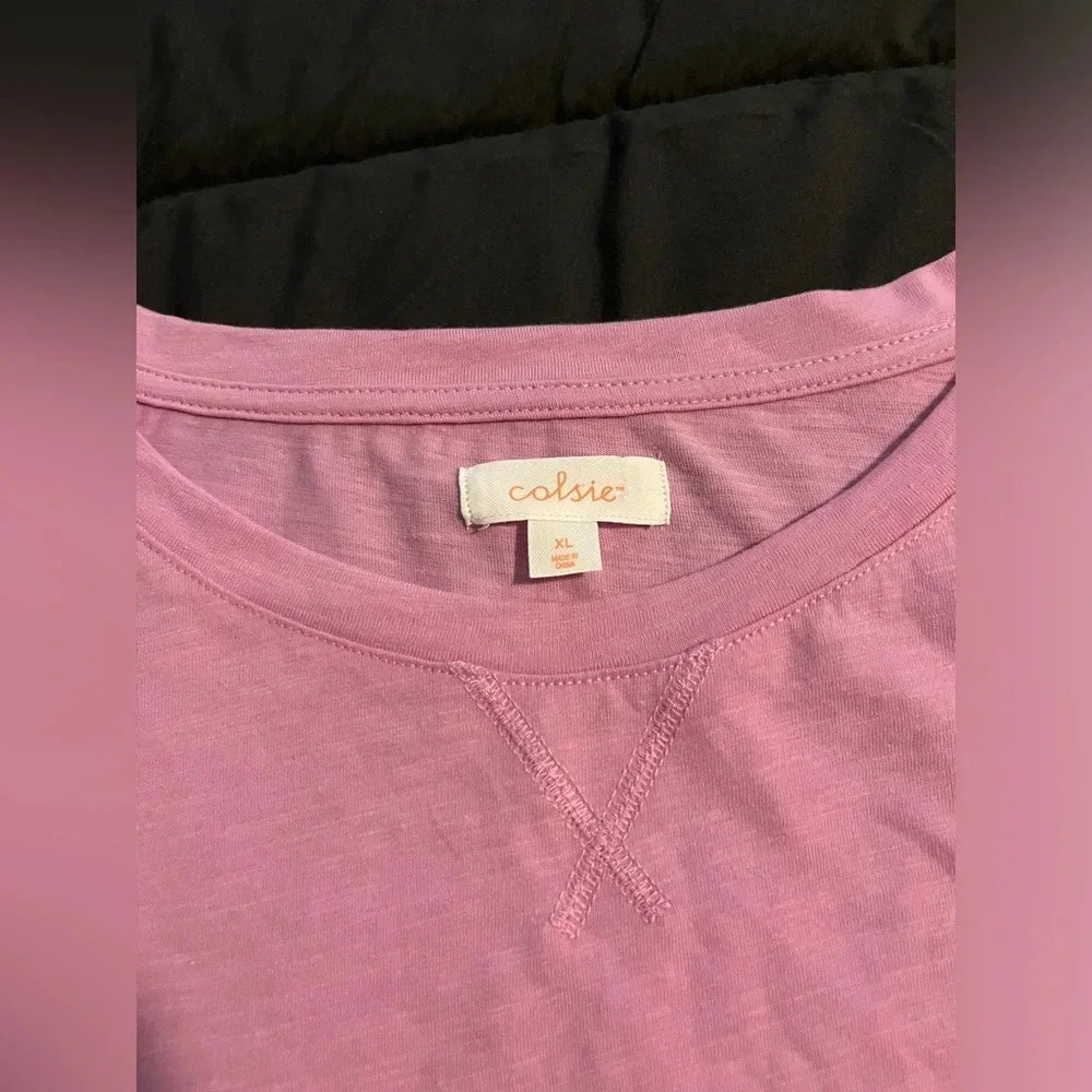 Colsie Boxy Cropped Tee - Picture 2 of 10